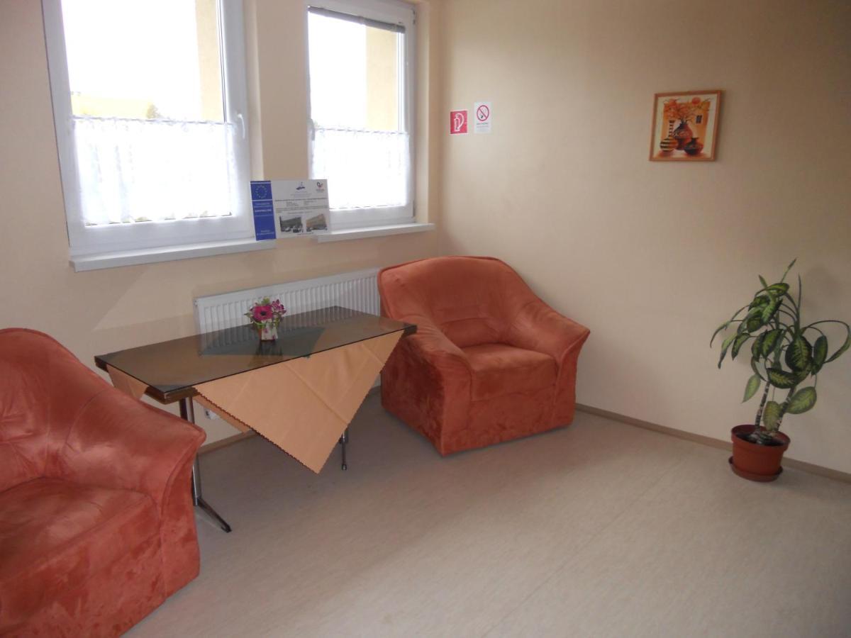 Motel Madona Bańska Bystrzyca Zewnętrze zdjęcie