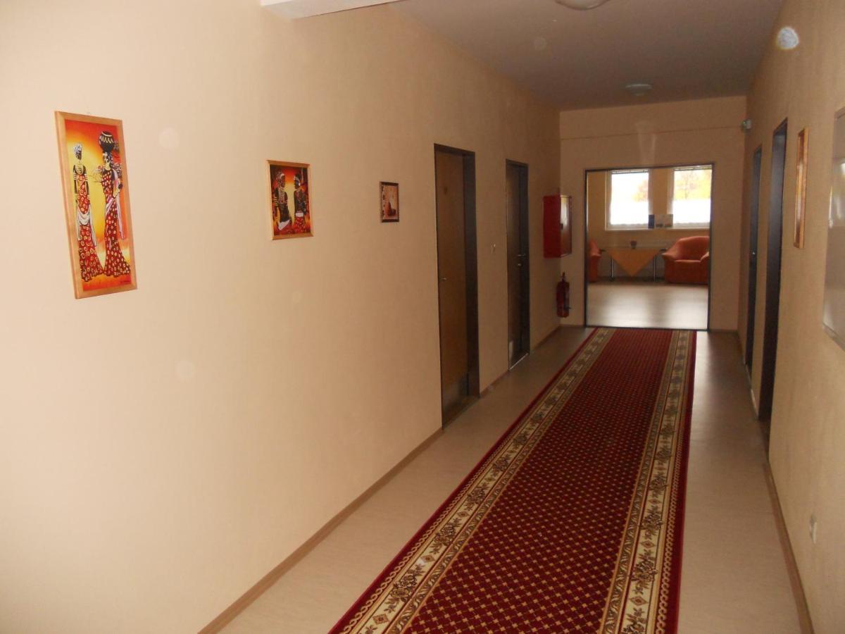 Motel Madona Bańska Bystrzyca Zewnętrze zdjęcie