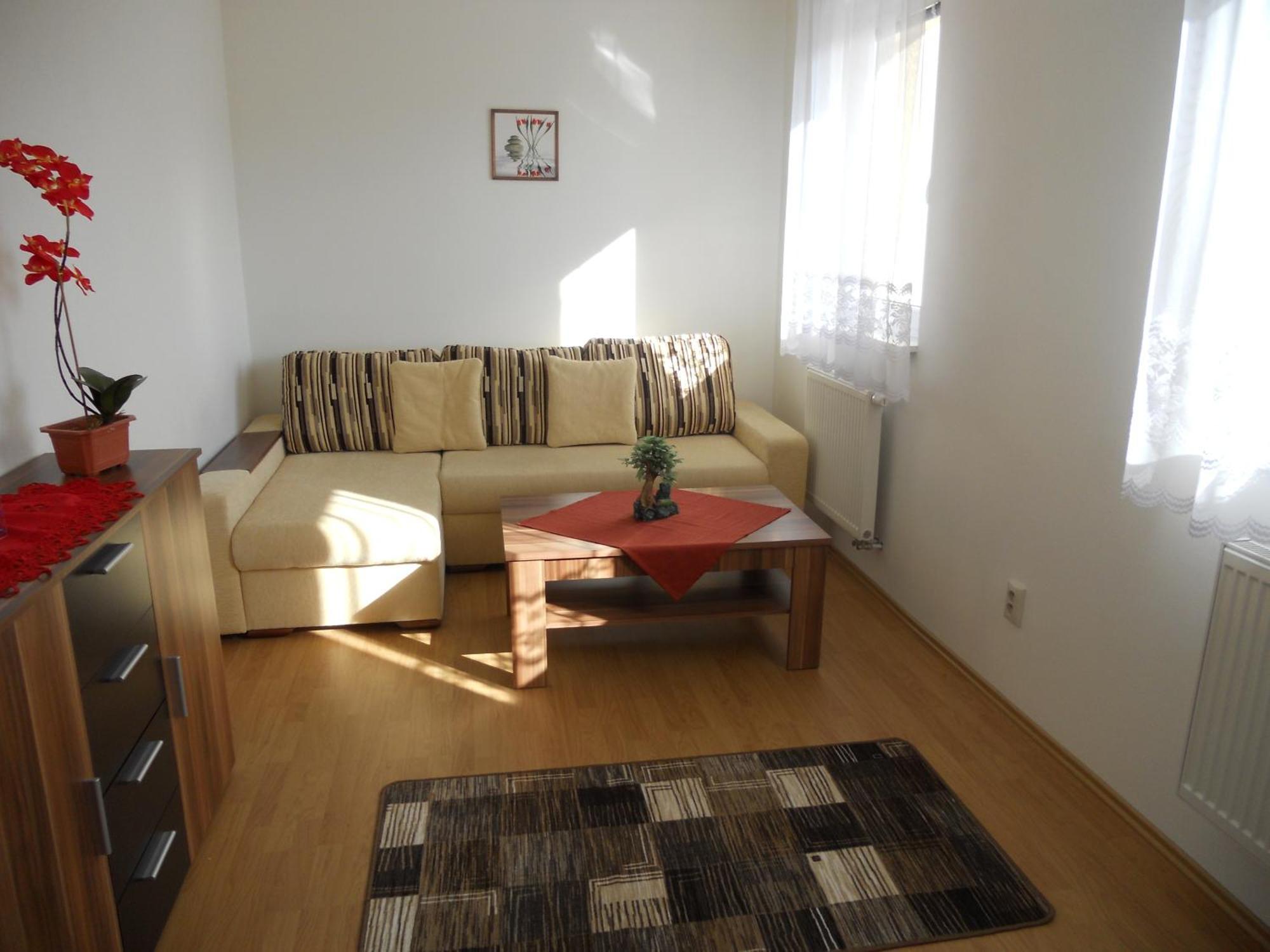 Motel Madona Bańska Bystrzyca Zewnętrze zdjęcie