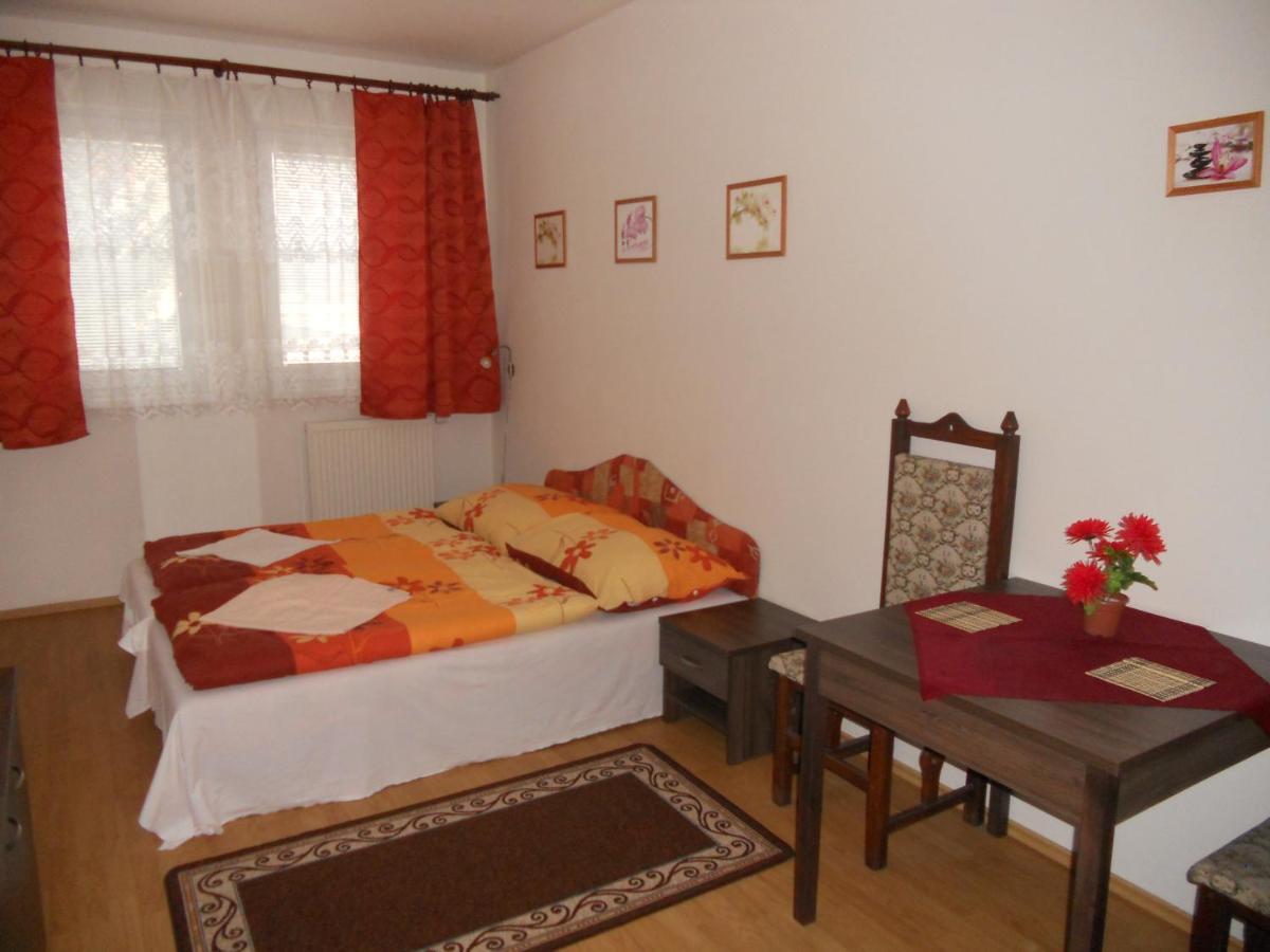Motel Madona Bańska Bystrzyca Pokój zdjęcie