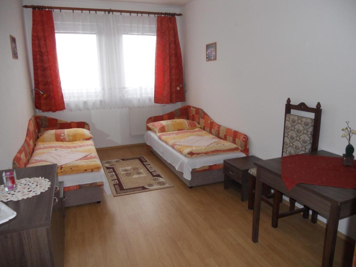 Motel Madona Bańska Bystrzyca Pokój zdjęcie